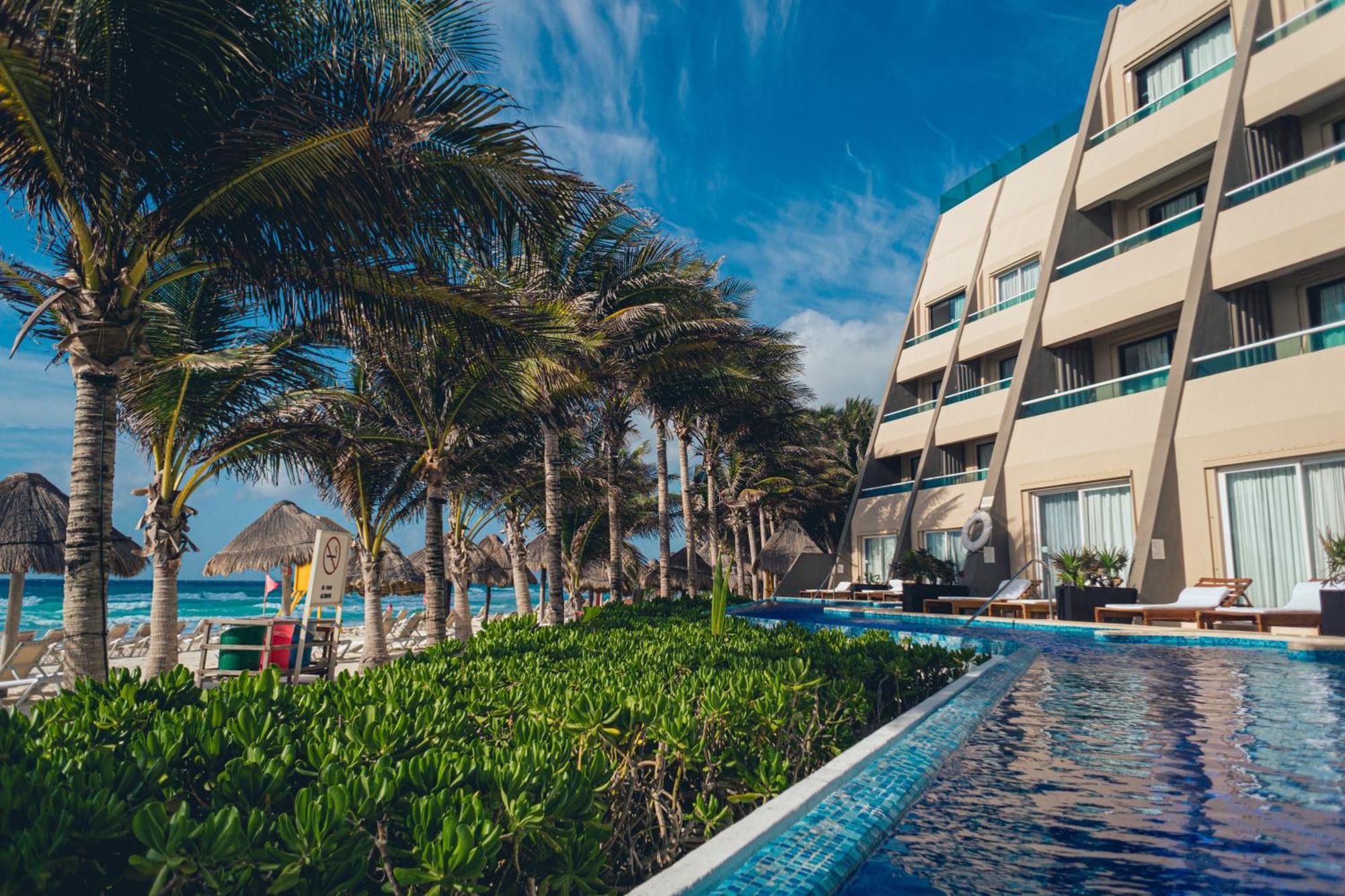 Flamingo Hotel Cancún